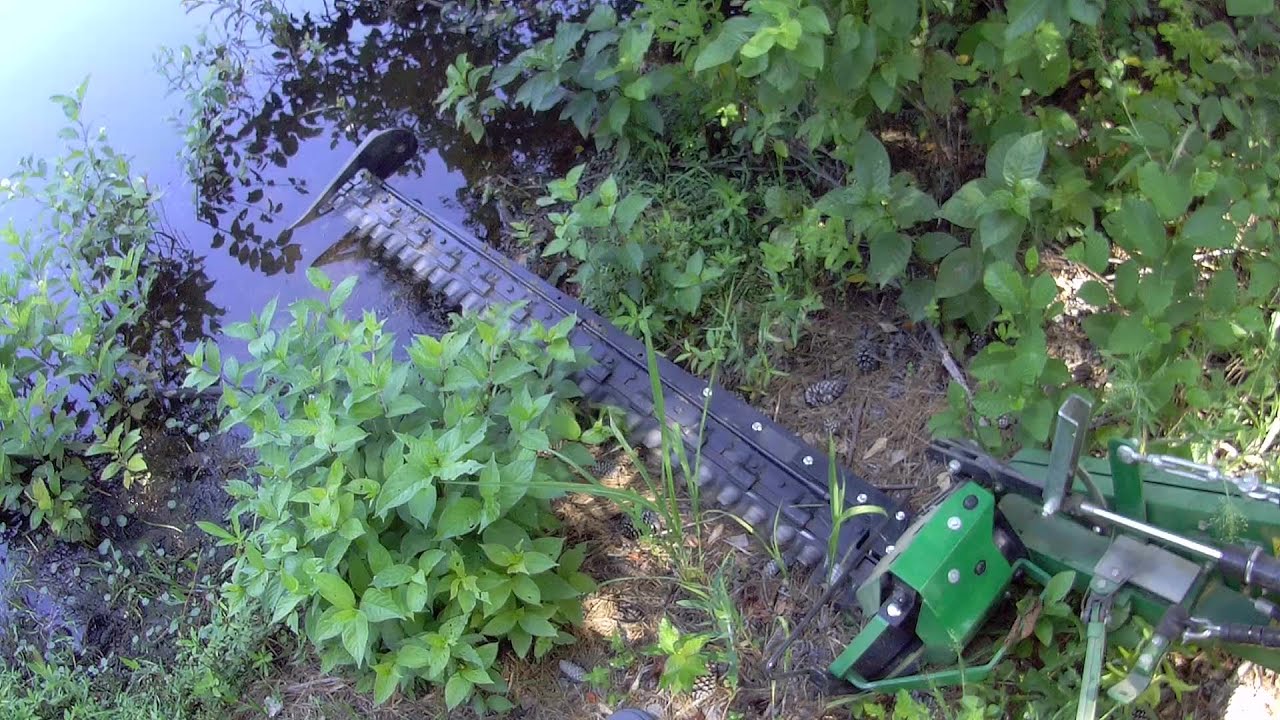 Pond Bank Mowing with Kioti CK3510se and Frontier SB3107 Sickle Bar Mower