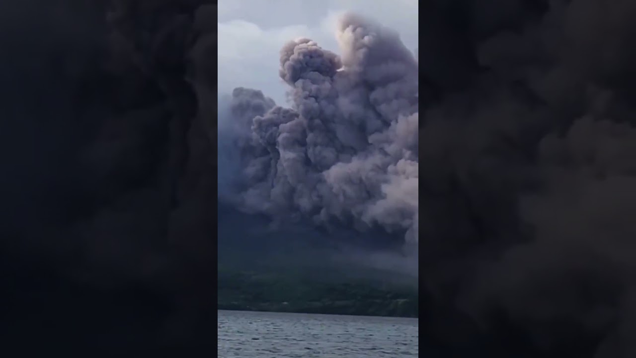 Sakurajima Huge Ash Eruption Volcano, Kagoshima Island, Japan, Pacific Ring Of Fire