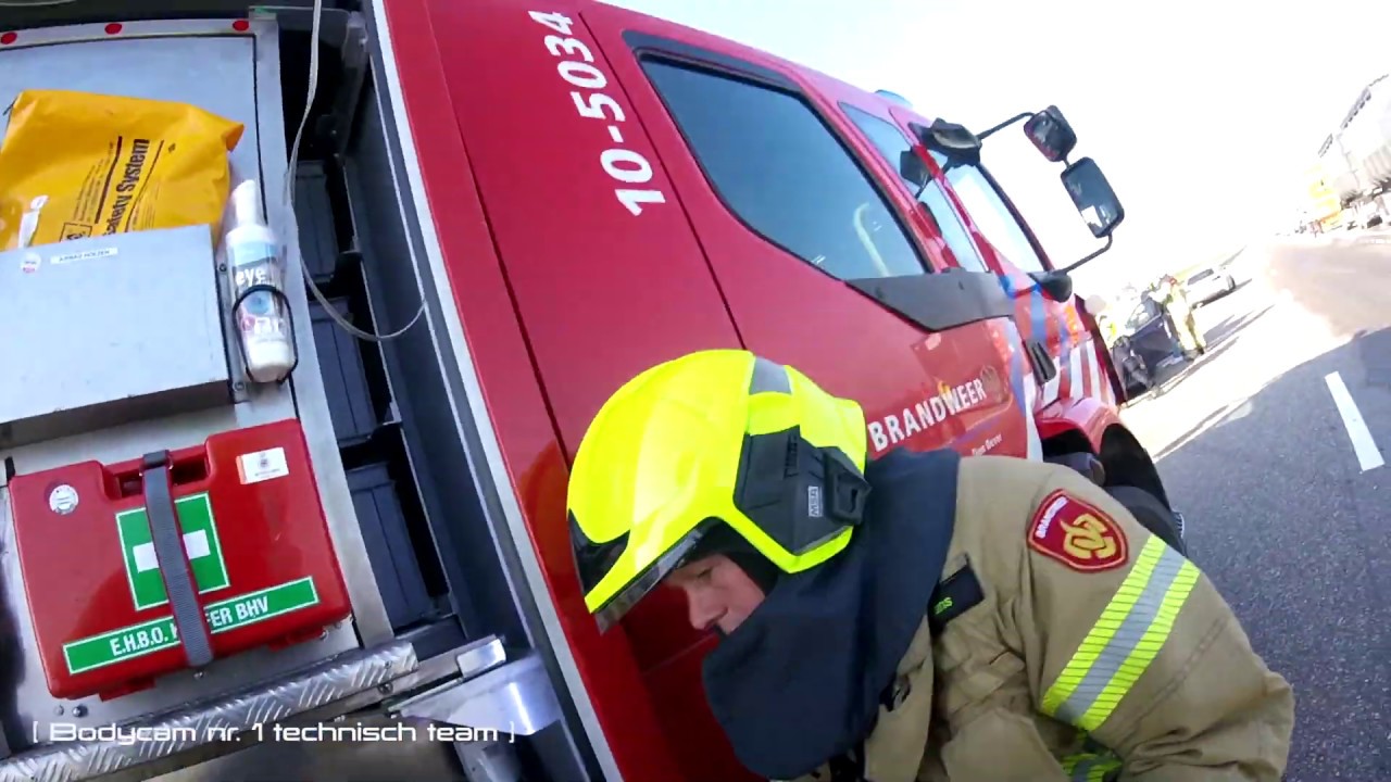 Brandweer Den Oever - Prio 1 ongeval beknelling afsluitdijk 19-04-19