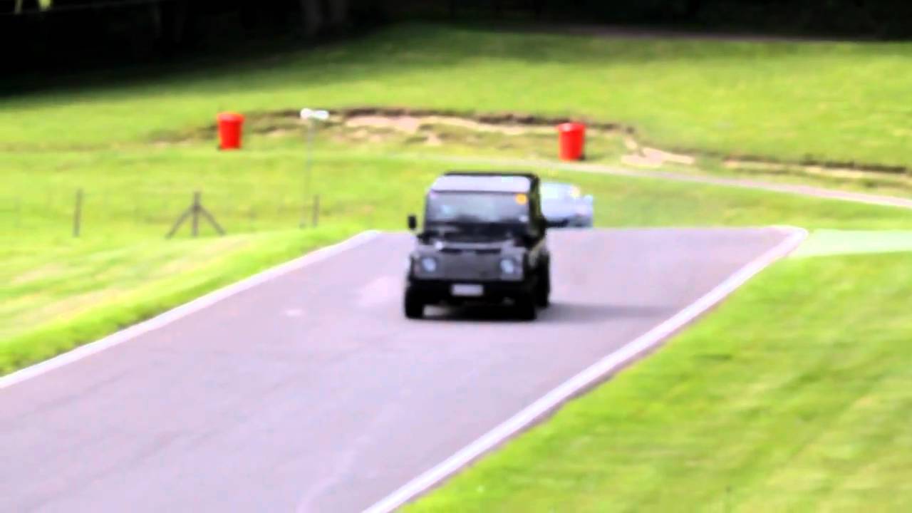 Alive Tuning Td5 Defender at Cadwell Park