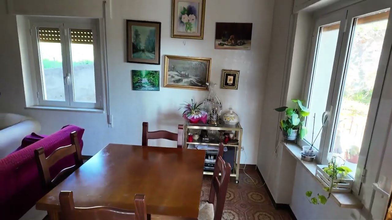 CASAPROTA (RI) - fraz. Collelungo: appartamento in villa, con garage e giardino
