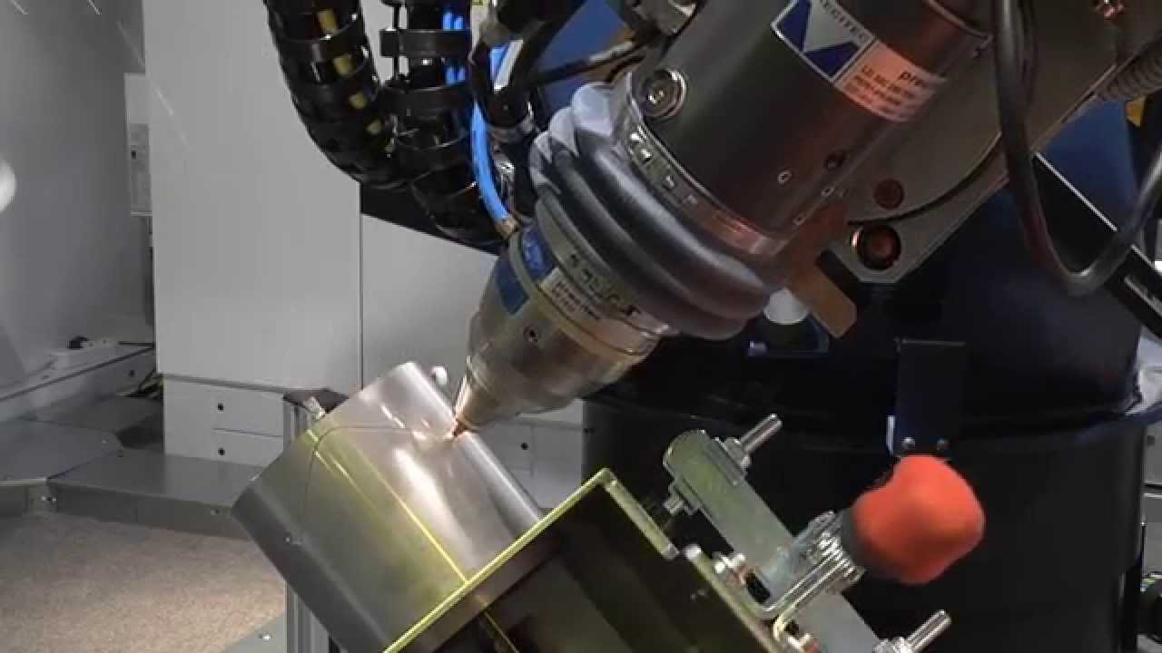 TruLaser Robot 5020: Flexible 3D laser processing