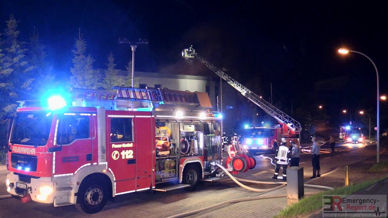 [GROSSBRAND IN REMSCHEID] - Feuer vernichtete Produktionshalle ~ Millionenschaden -