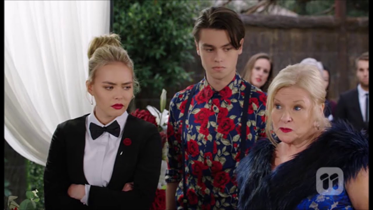 [Neighbours] 7707 Sheila & Ben & Xanthe & Mishti & Elly & Susan & Karl & Paige & Gary Scene