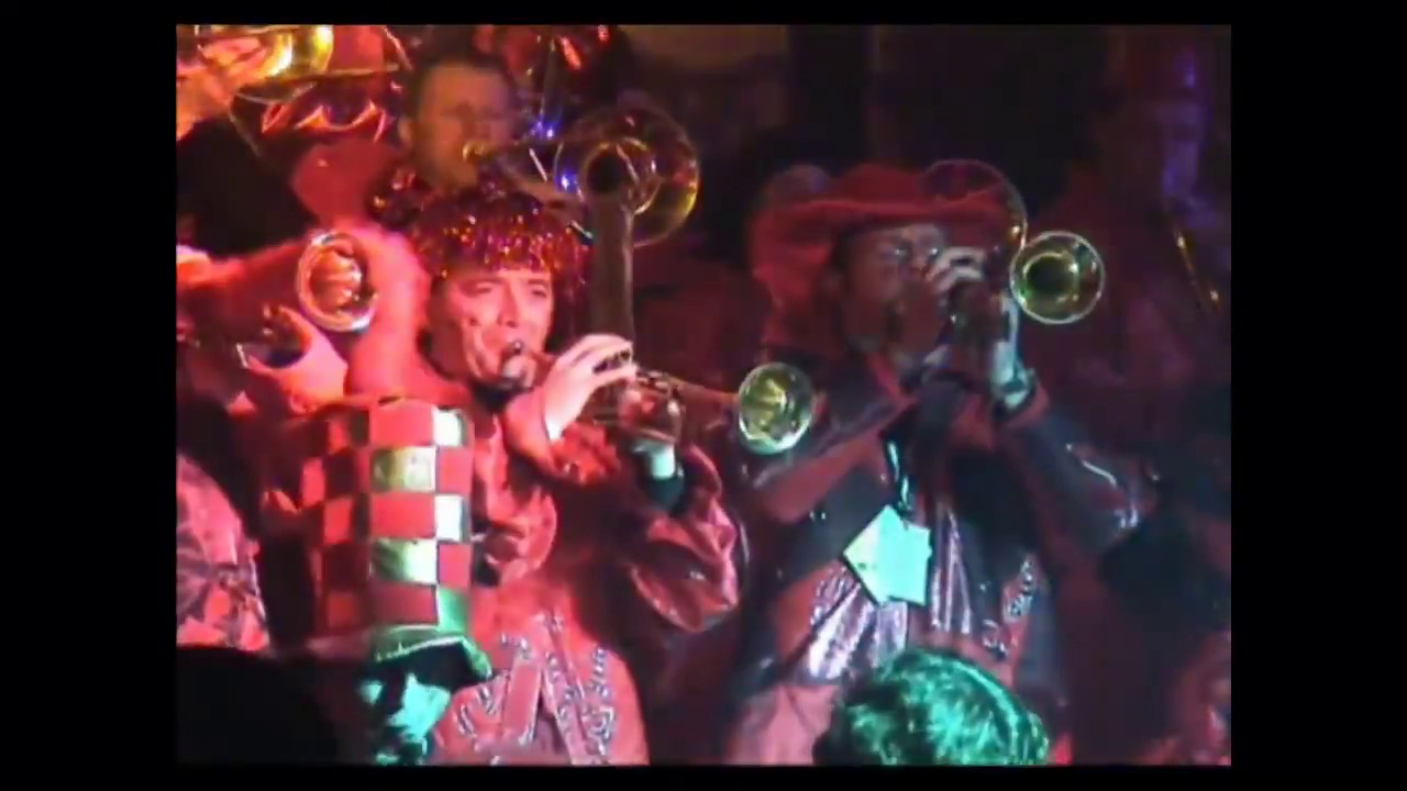 Escholzmatt Fasnacht 2003 Ratteschwänz Tennishalle Auftritte am Fasnachts Samstag