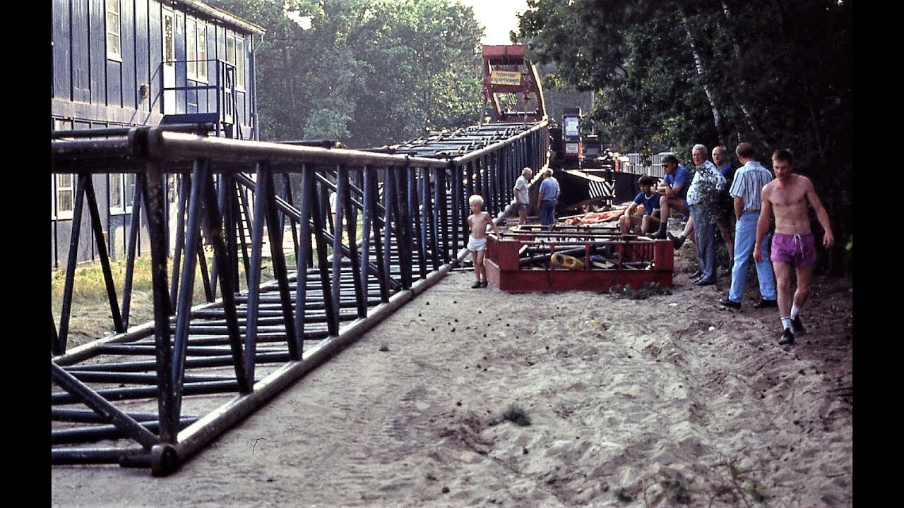 DE BOUW VAN DE PTT STRAALVERBINDINGSTOREN DE MORTEL – GEMERT - Deel 4: Demontage bouwkraan