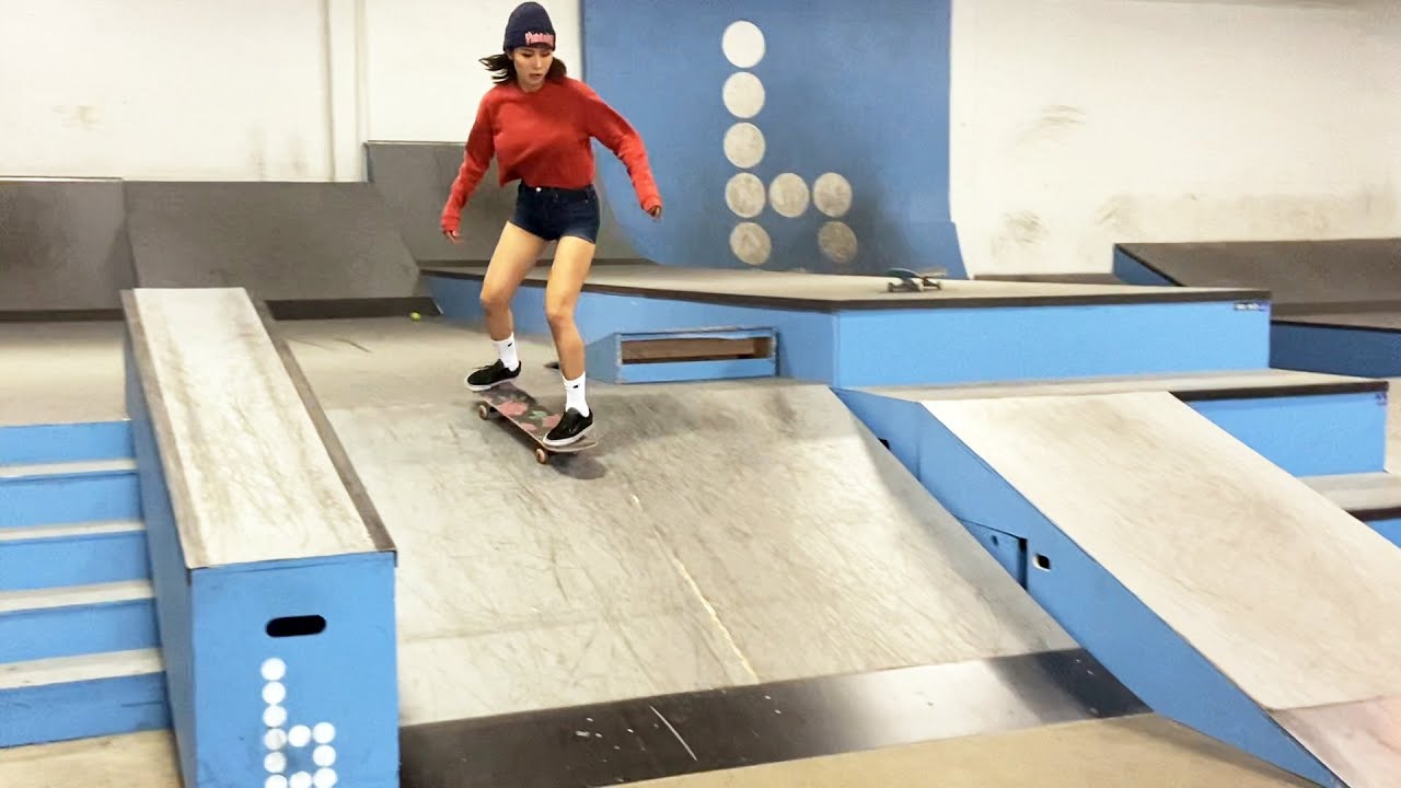 My 1 Year Skate Progression 🛹| Girl Skater 🌺💖