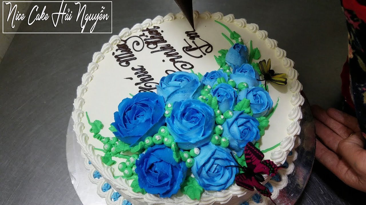 Bánh Sinh Nhật Trang Trí Hoa Hồng Xanh - How To Decorate a Nice Cake With Blue Roses