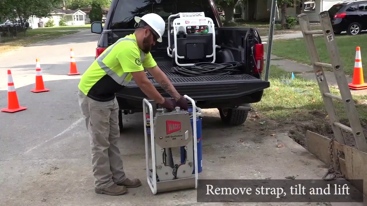 DW208 Guillotine the safest way to cut pipe