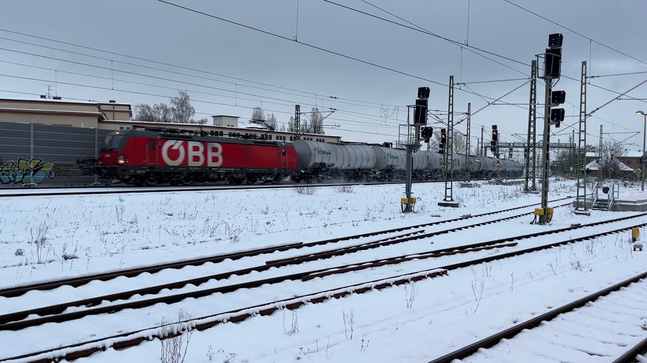 Fern- und Nahverkehr Halle Saale, mit 143, 146, ICE T, ICE 4, Flixtrain 12-2023