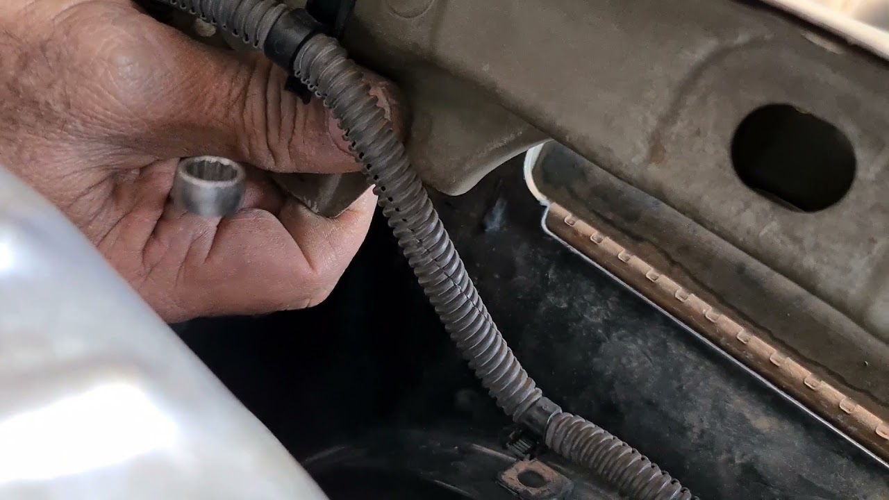 Como trocar motor da ventoinha do new Civic em casa parte 1
