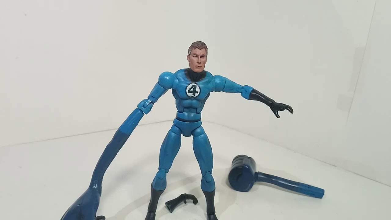 ToyBiz Marvel Legends Series VI Mr. Fantastic - A Chewy Mew Review!