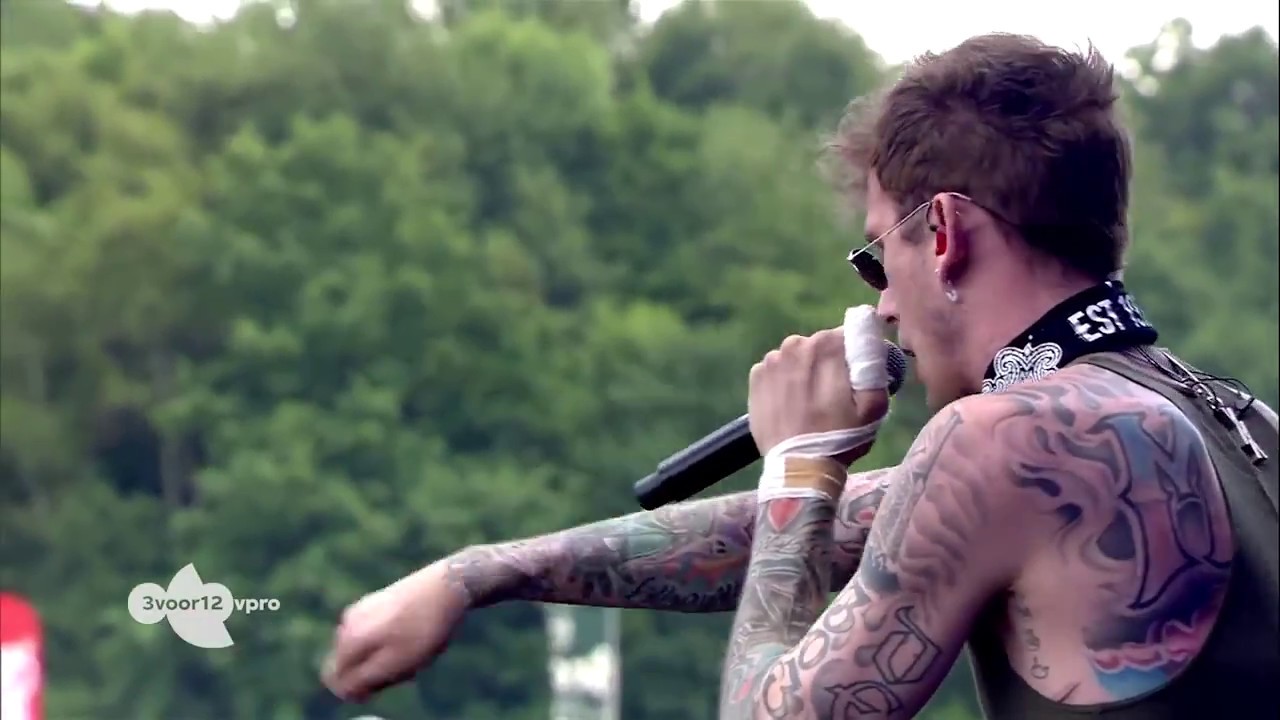 Machine Gun Kelly   Golden God Pinkpop 2017