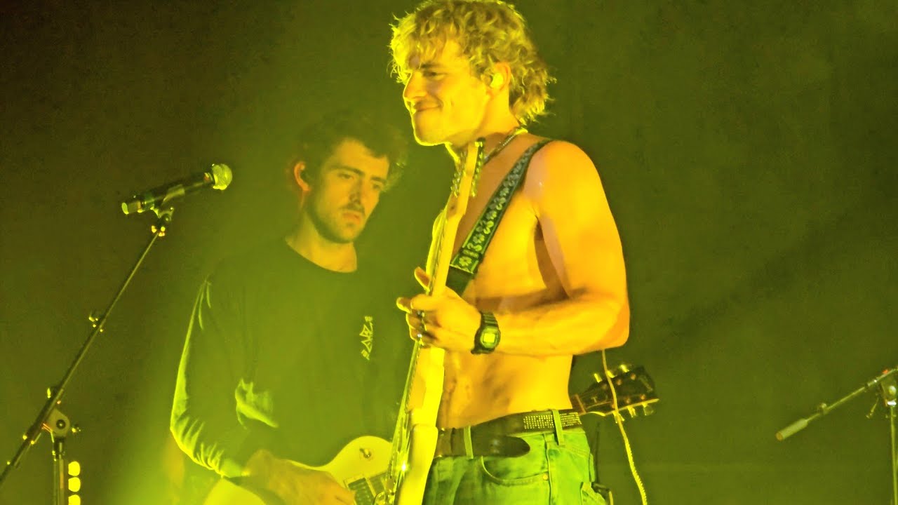 THE DRIVER ERA - Malibu / Need You Tonight (INXS cover) - Live in Madrid 4K