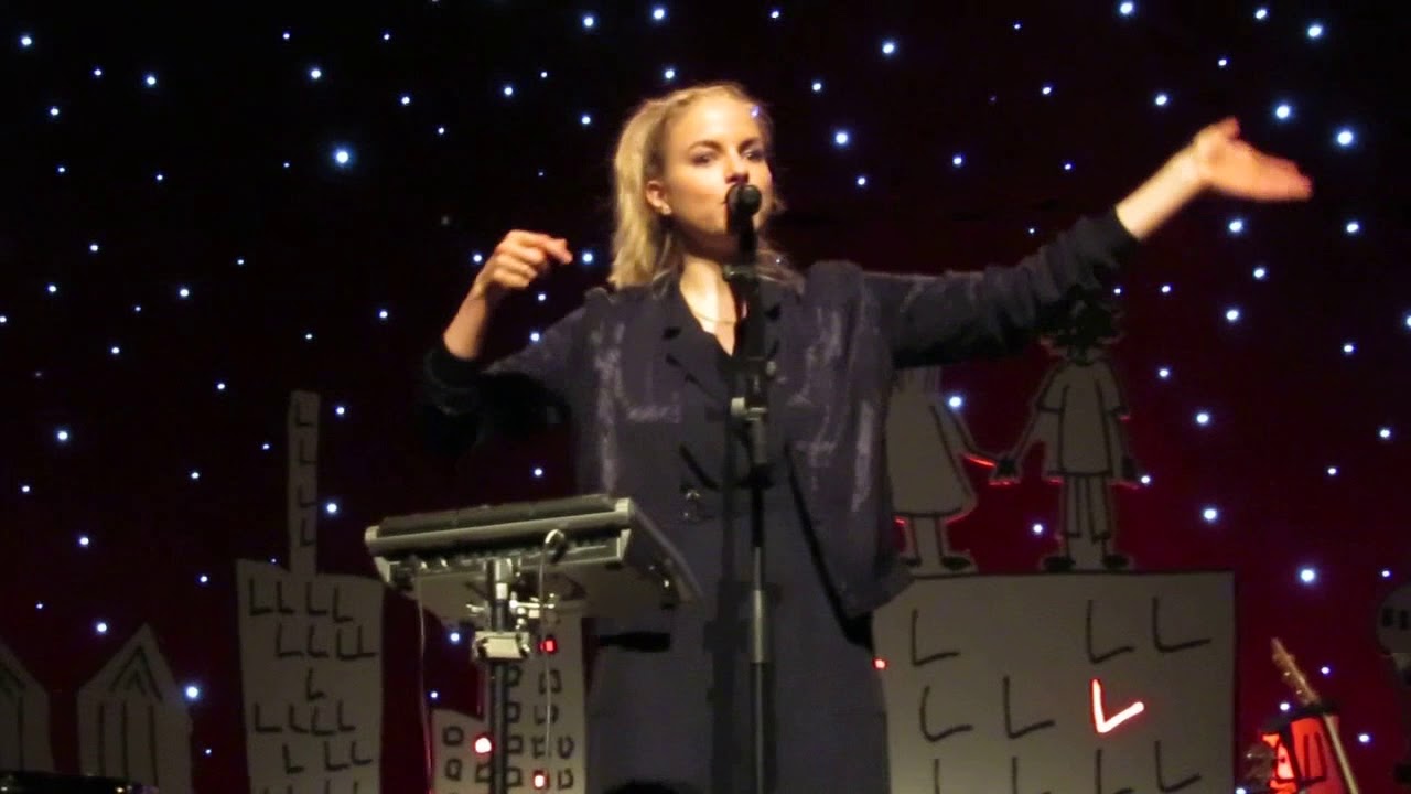 Julia Engelmann - Ballade vom Zauberer (Hannover, 24.11.2017)