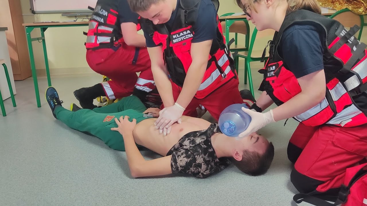 DEFIBRYLACJA-AED