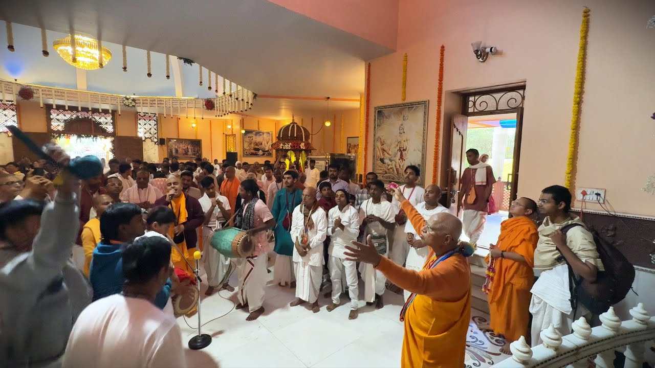 17th Anniversary Kirtan | The Presence Of HH Lokanath Swami Maharaj | Sri Sri Radha Gopal Temple