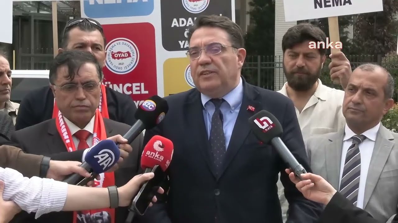 CHP Genel Başkan Yardımcısı Yankı Bağcıoğlu'ndan OYAK Genel Müdürlüğü önünde açıklama