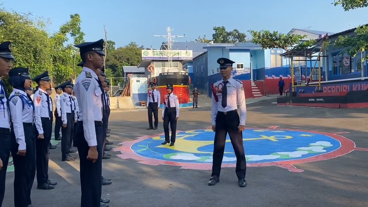 Kegiatan Angkatan 36 (Tingkat X) SMK Pelayaran Buana Bahari Cirebon di Asrama (2022/2023).