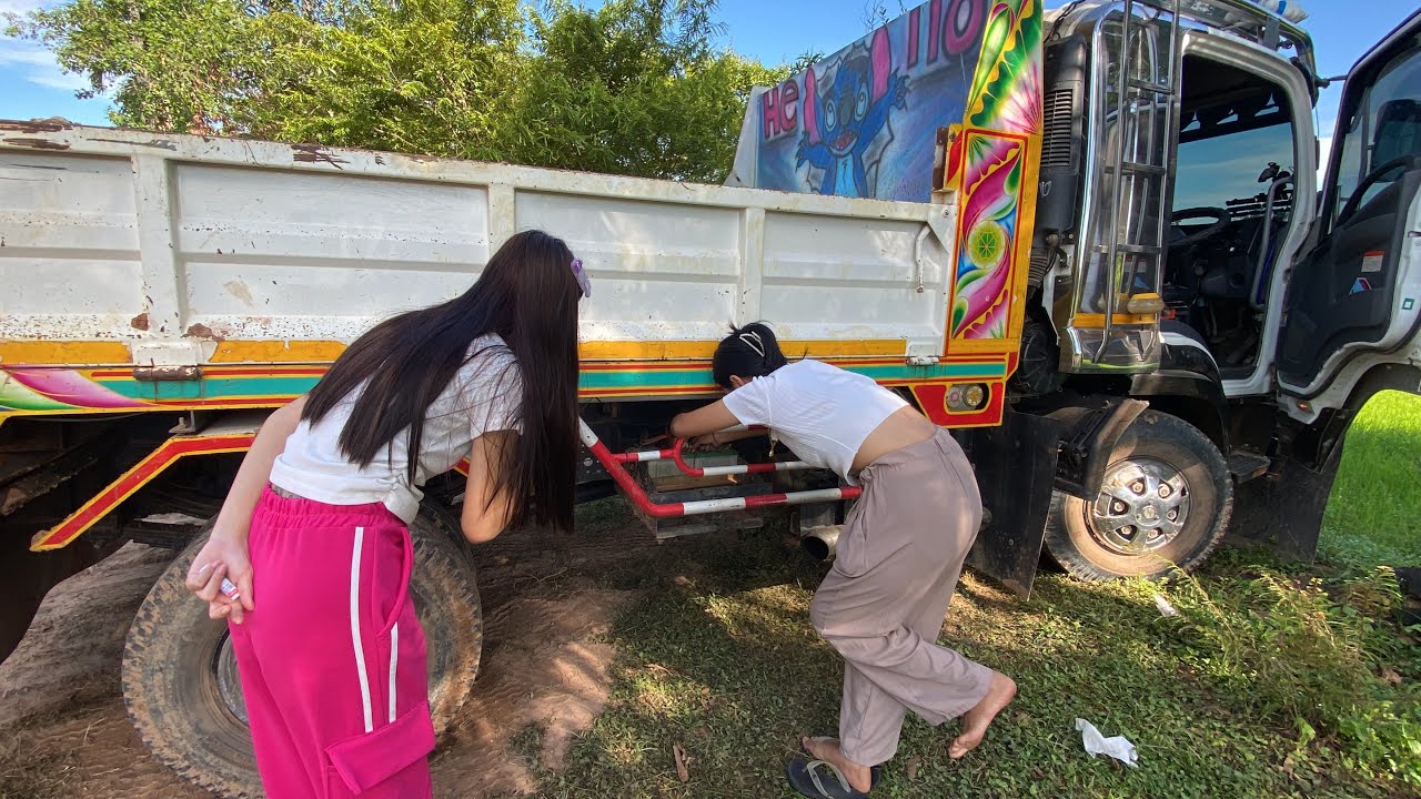 2 สาวรถดั้มซิ่ง วิ่งงานด้วยกันครั้งแรก บันเทิงเลยเจ้าโรโปคอปสาวนุ่นสตาทไม่ติดสะงั้น!!