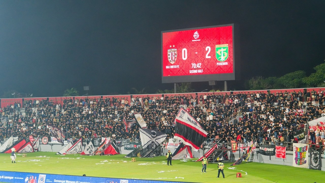 Bali United - Persebaya Surabaya. What happend to the Bali United Fans? 