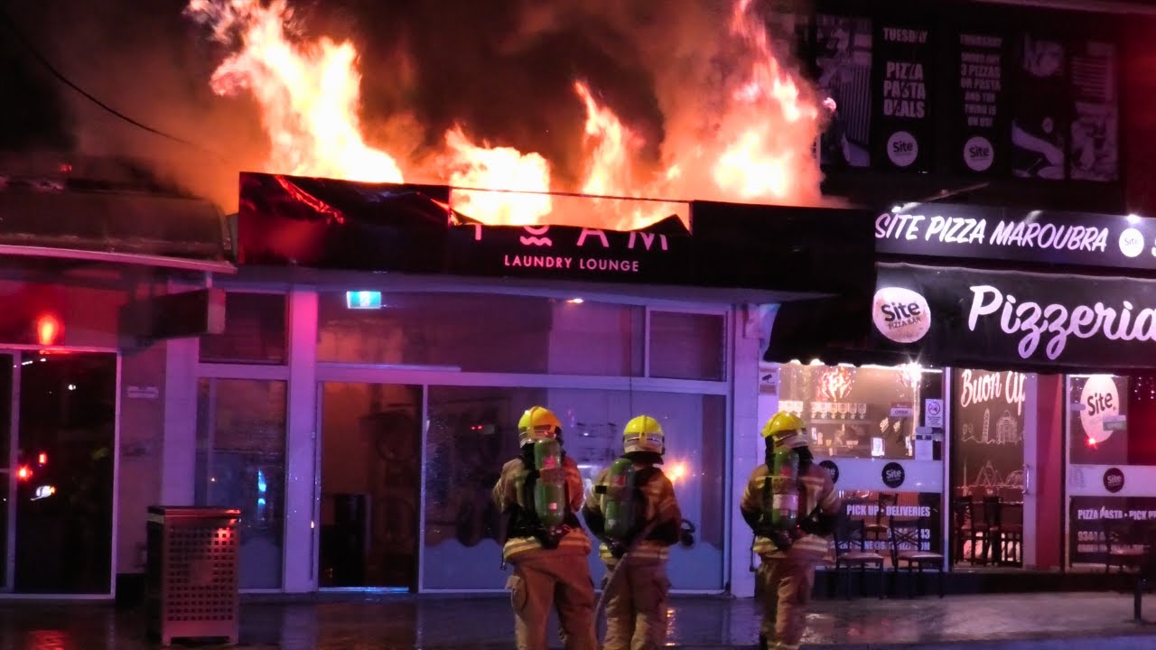 EARLY ARRIVAL - 3RD ALARM STRUCTURE FIRE | Maroubra, Sydney
