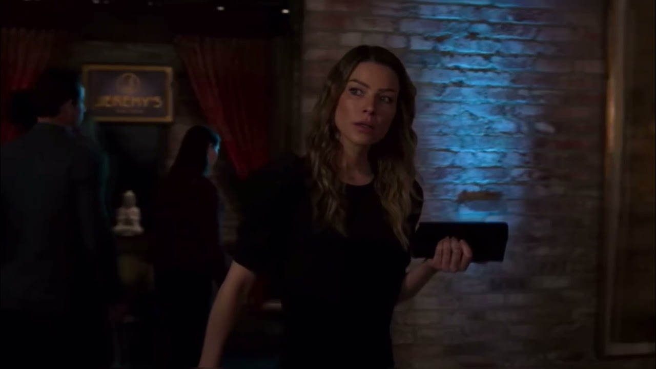Hot/badass Chloe (Lucifer)- scenes for edits