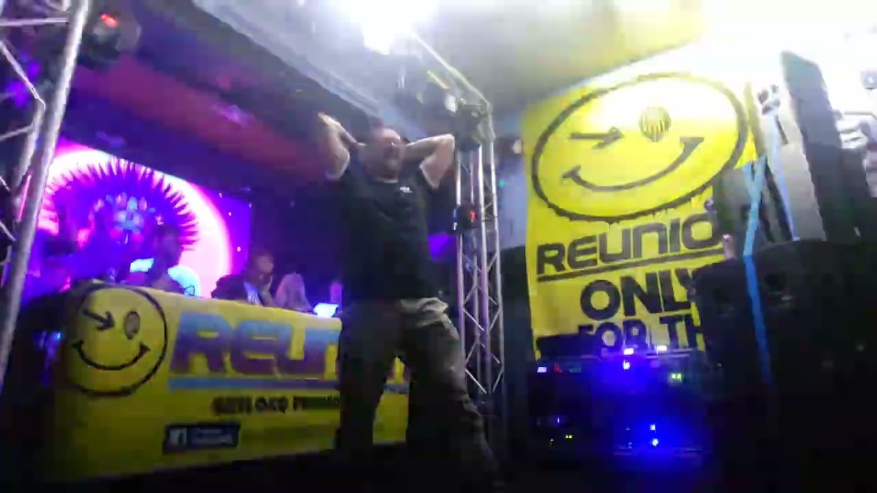 OSHY 303 💙 & STEVIE WATT 😉 Sharing the MALLORCA LEE Love 💔 at Reunion 17