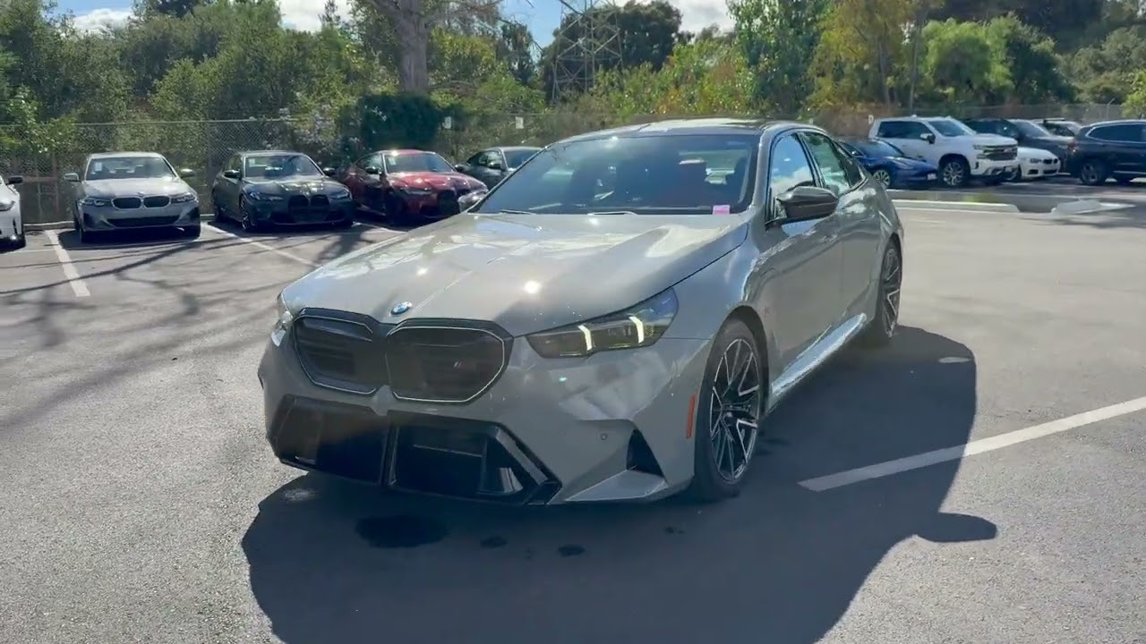 Introducing the 2026 M5 in individual Lime Rock Grey | 4K