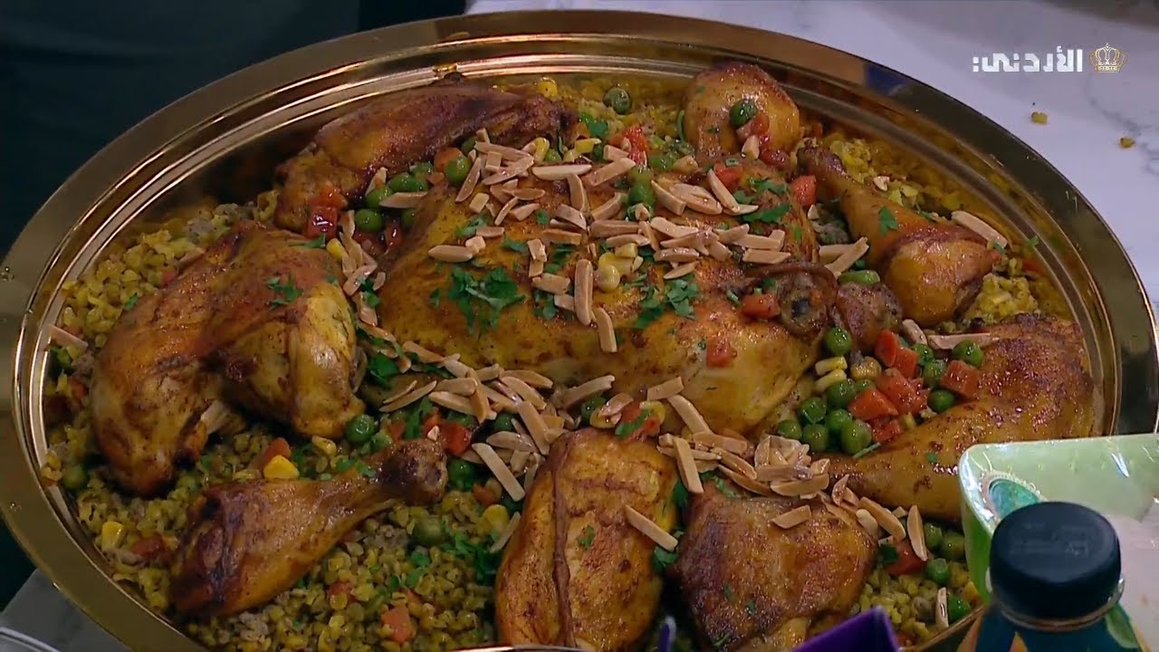 مطبخ رمضان | دجاج محشي بالفريكة واللحمة والخضار 🍗🥕🌽