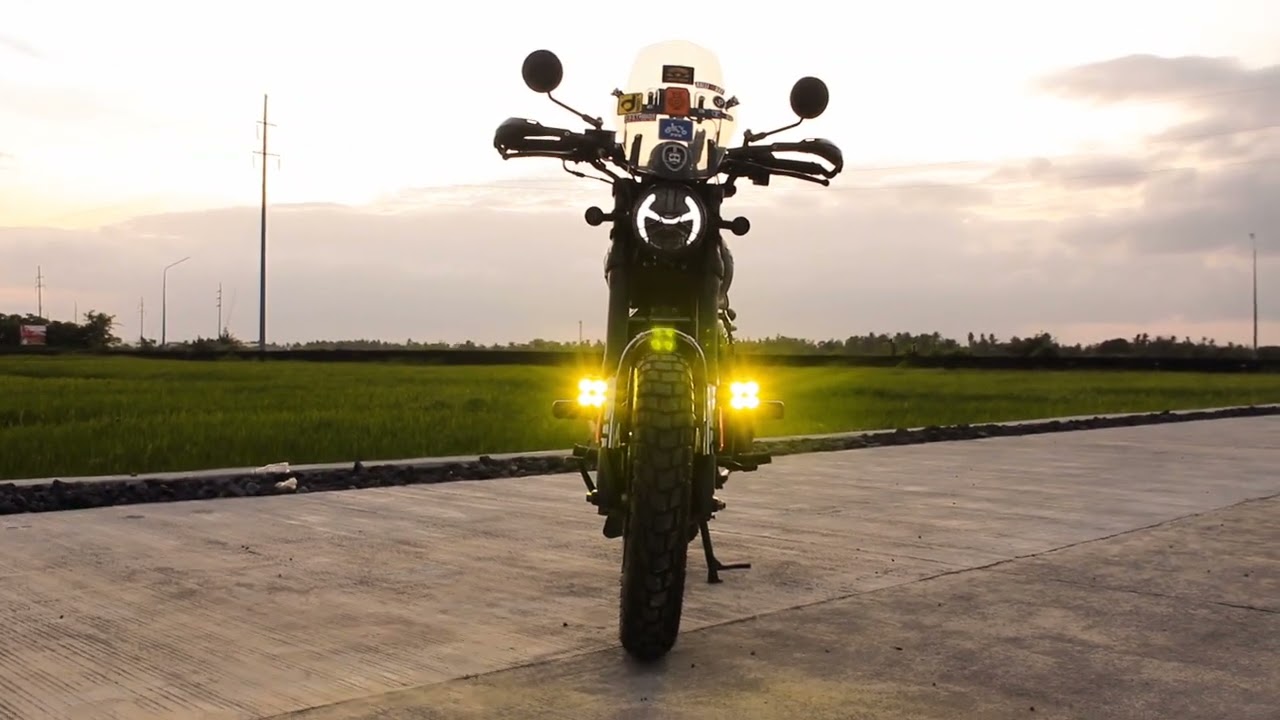 Rusi Classic 250i touring setup.