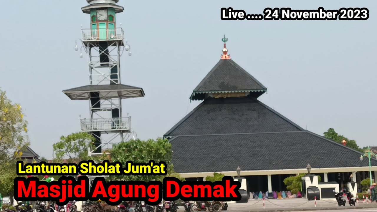 Sholat Jum'at Masjid Agung Demak