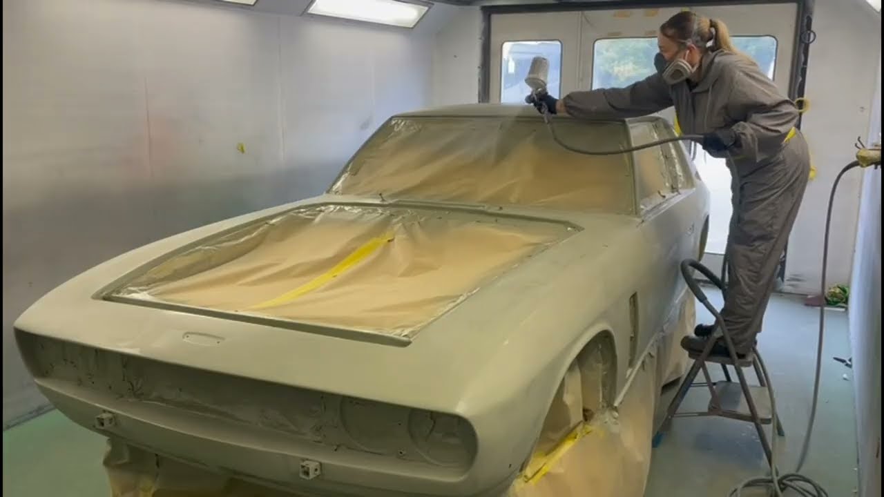 Jensen Interceptor специализируется на эпоксидной смоле и полиэфирной шпатлевке Novol в JM Details.