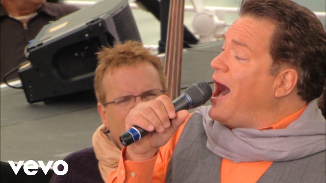 Bill & Gloria Gaither - He Pilots My Ship [Live] ft. Dean Hopper, Gene McDonald