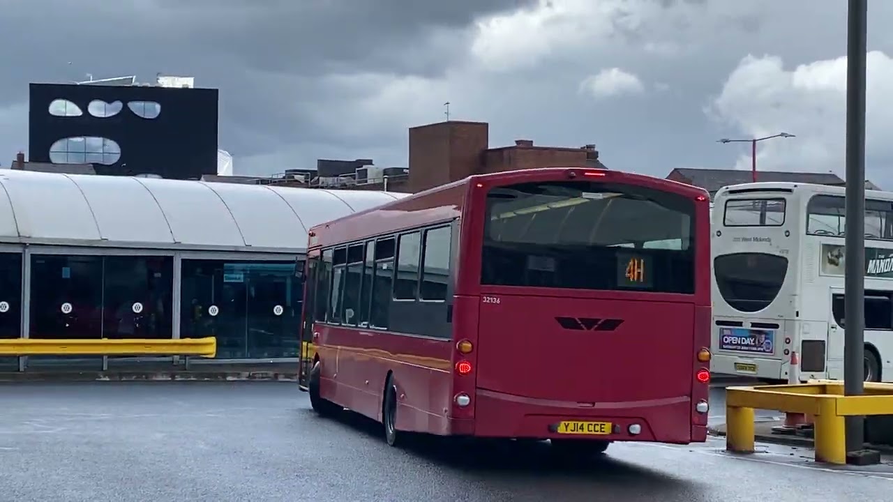Diamond VDL SB200 Wright Pulsar 2 32136 Bus Route 4H Walsall 