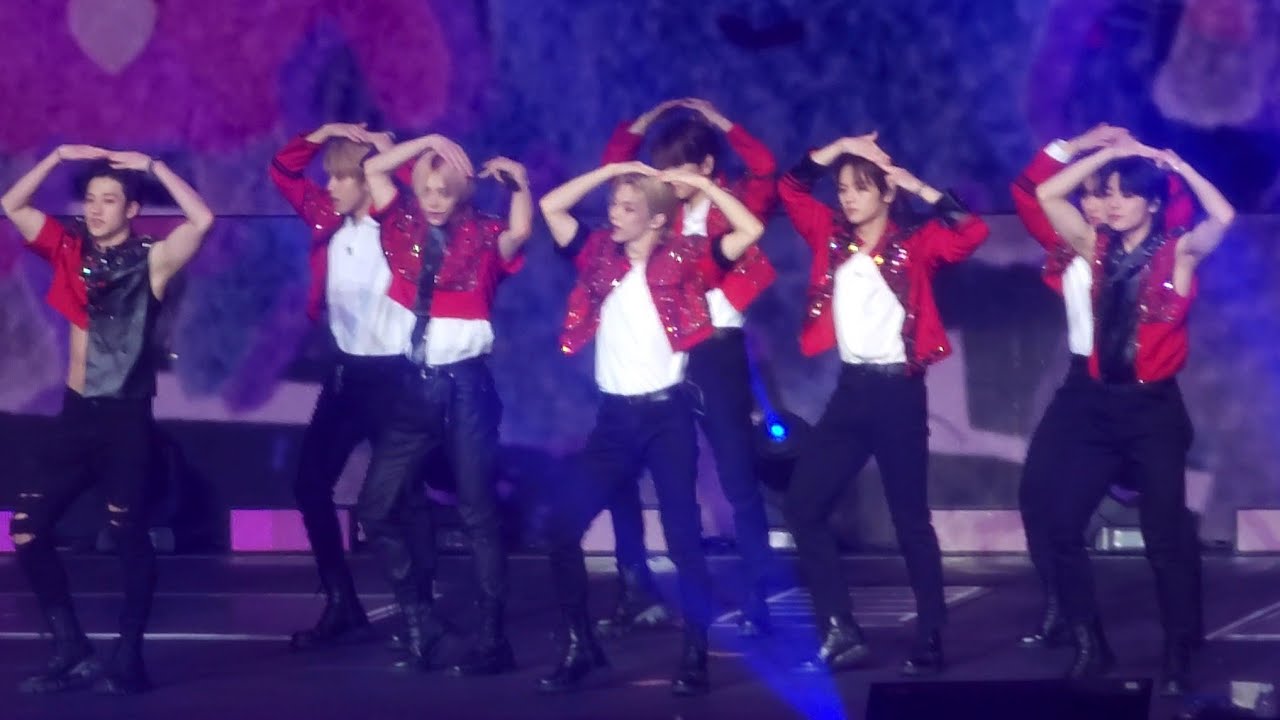 230218 case143 by stray kids (MANIAC in melbourne day2)