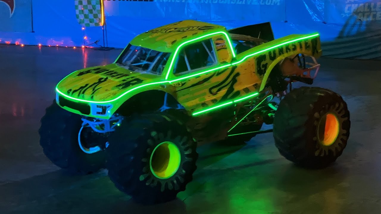 Hot Wheels Monster Trucks Live GLOW PARTY Minneapolis, MN 11/19/2022
