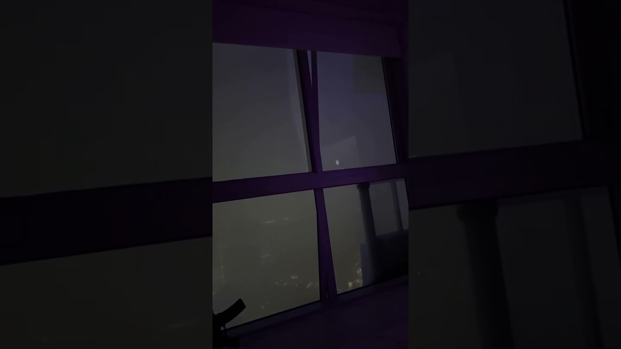 Брат живёт в Готэм-Сити⚡️