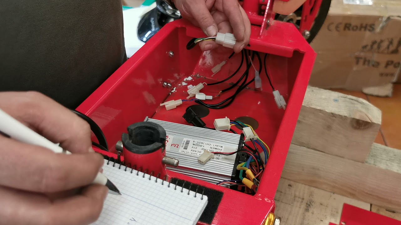 Cambio controlador en un patinete electrico. Por otra compatible