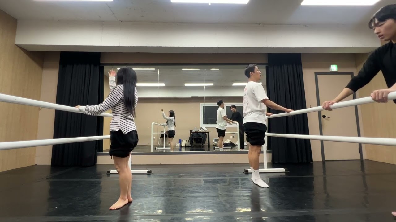 6. Bar 바뜨망 & 킥