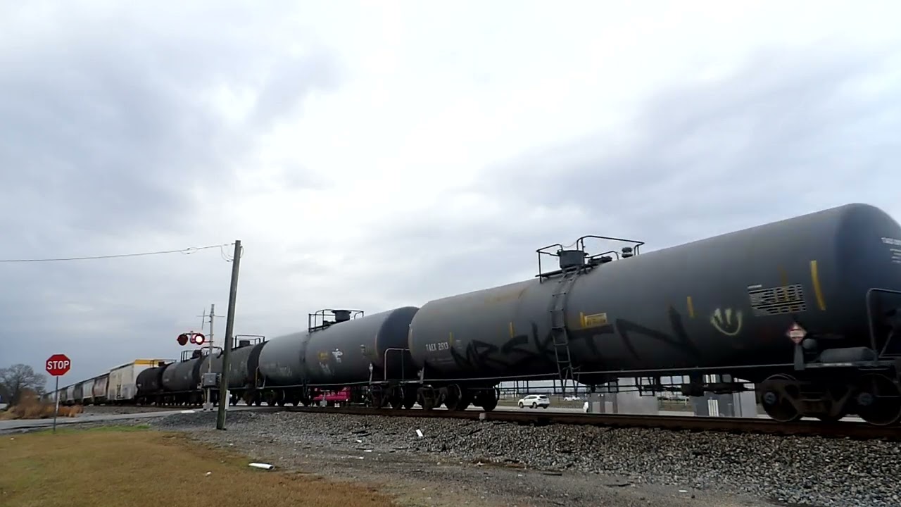 NS 4414 Leads NS 323 Through Warner Robins, GA 2-26-26