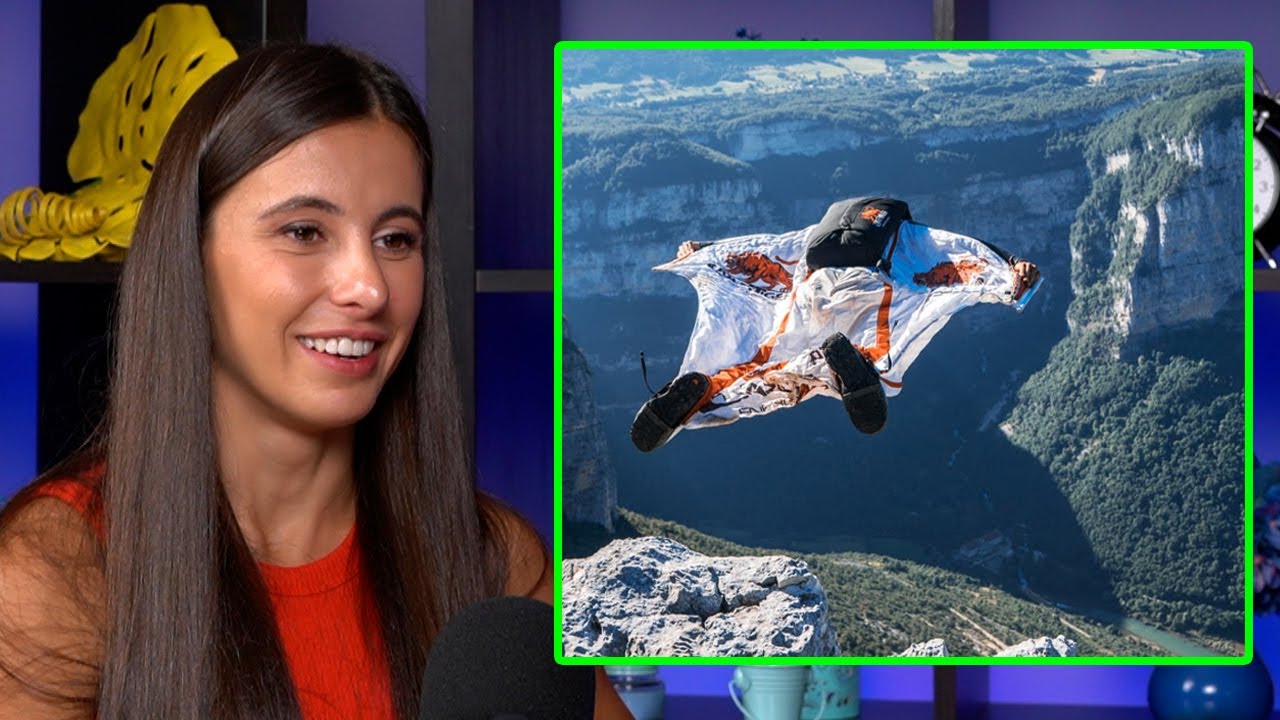 Михаела е единствената жена в България, която лети с WING SUIT