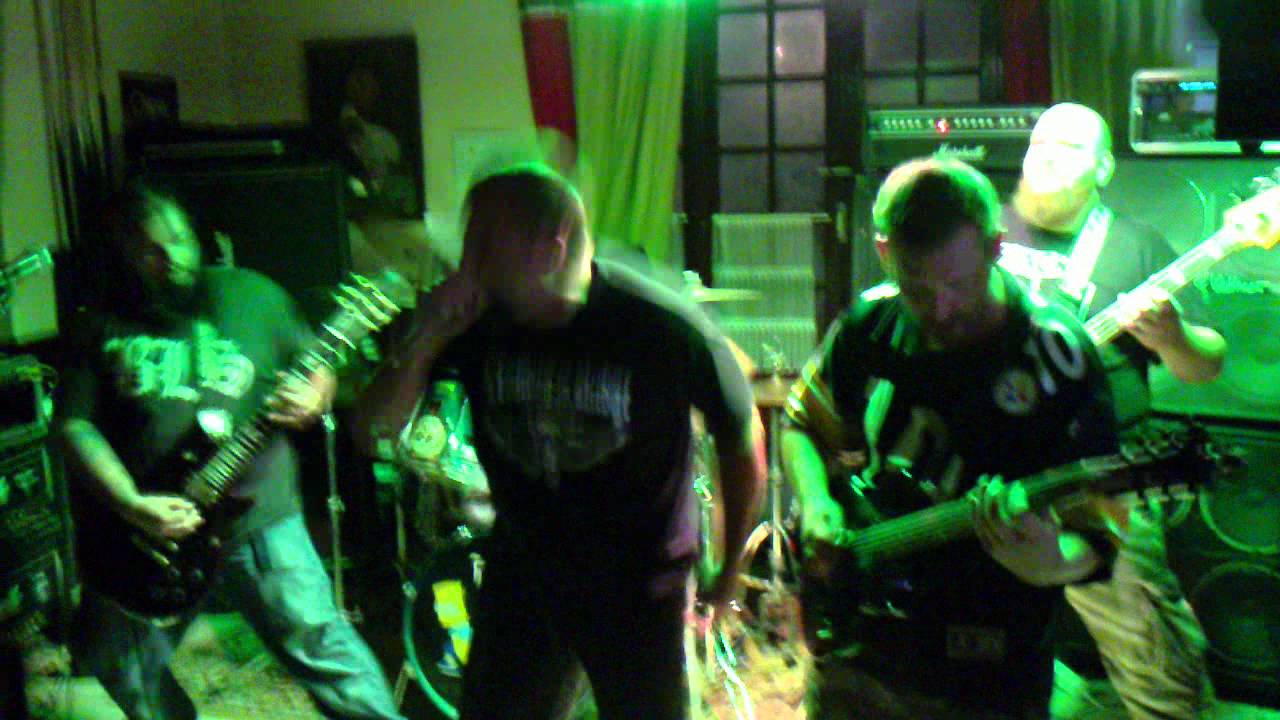 Crawling in sludge le 15 octobre 2011 à Durtal