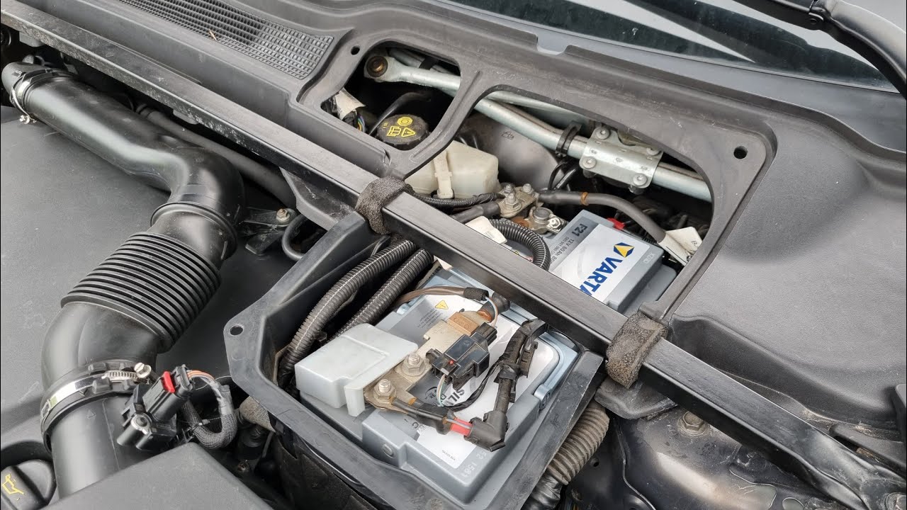 Batteriewechsel bei Fahrzeugen mit Energiemanagement. Hier, Land Rover Evoque.