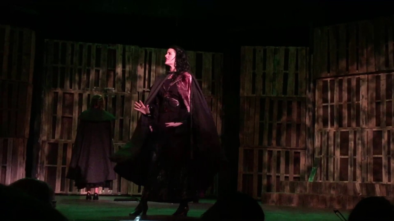 Ava as the witch in Big Fish