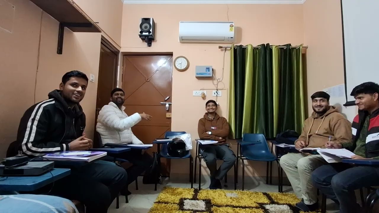 Group conversation (Ice breaking session) _familiarising with strangers is an art.. 