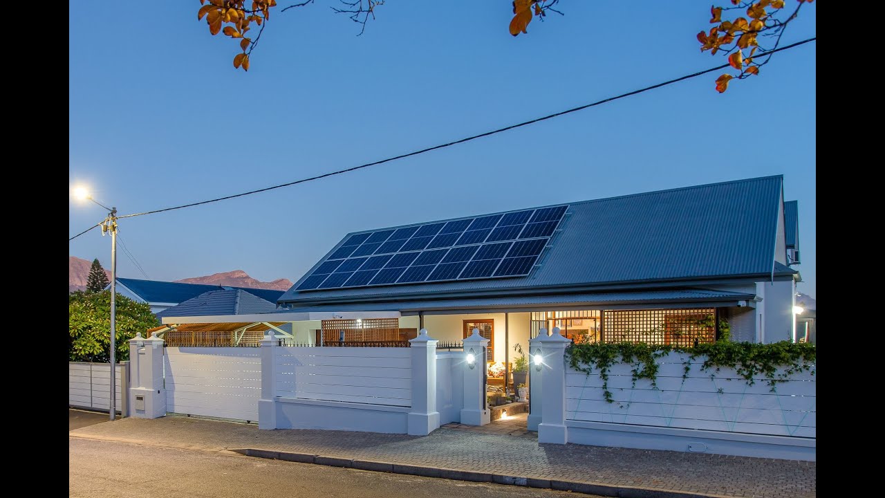 4 Bedroom House for Sale in Paarl| Pam Golding Properties