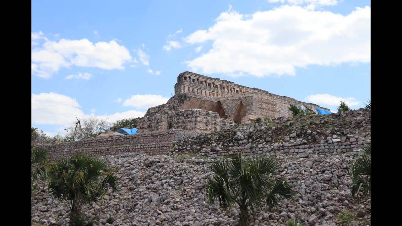 LA PIRAMIDE DEL ADIVINO EN UXMAL Y SU ESTRAÑA LEYENDA