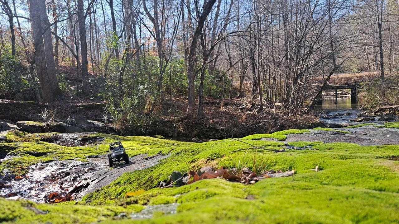 AXIAL ADVENTURES : MOSSY FALLS