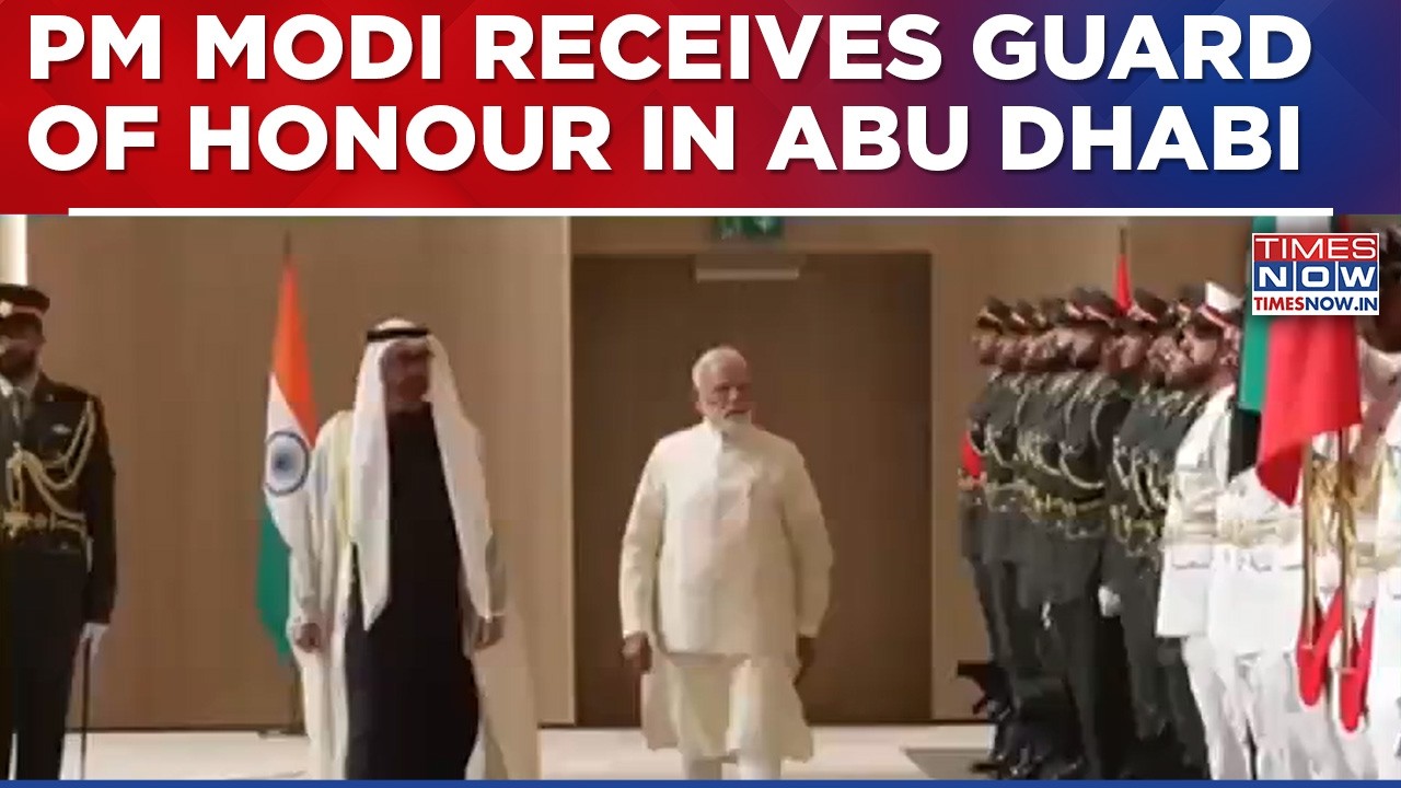 PM Modi Greeted With Hugs & Handshakes In UAE, Accorded Guard Of Honour In Abu Dhabi, Watch!